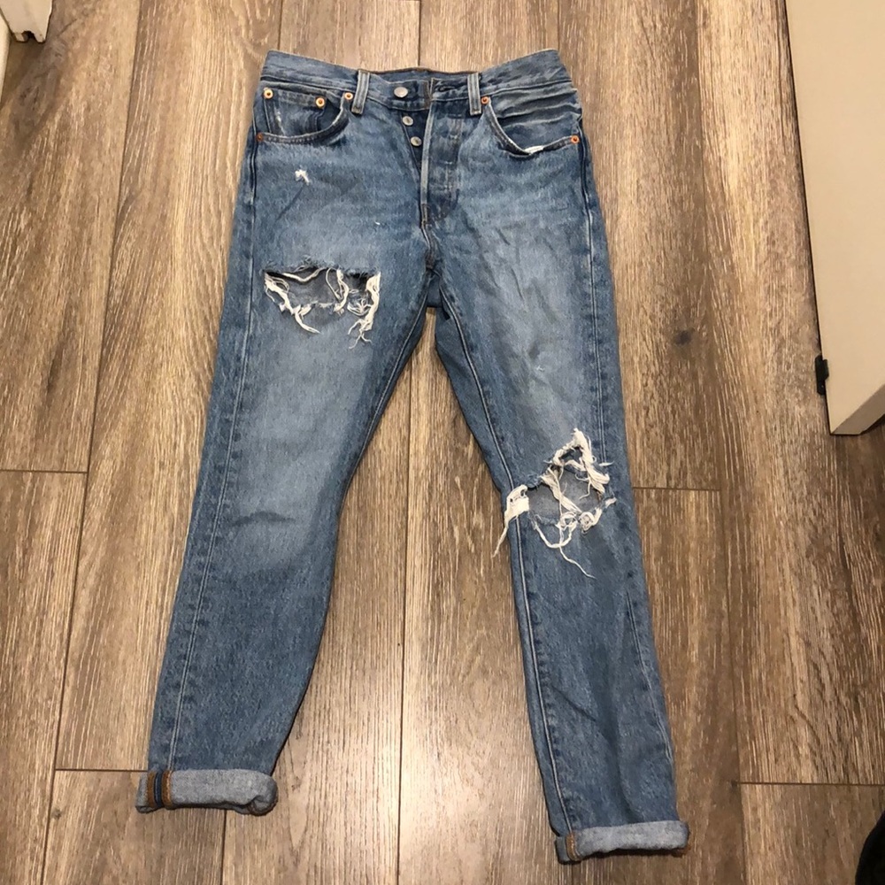 Levi’s mom jeans